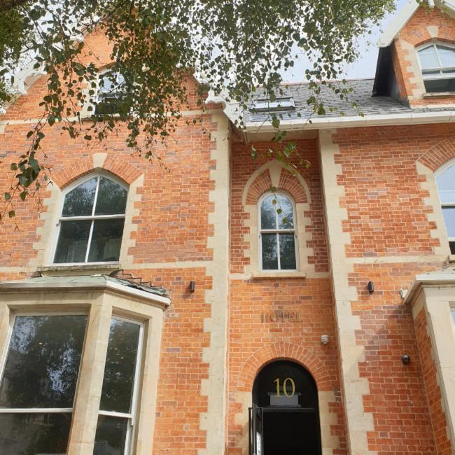 The Spires Serviced Apartments Cardiff Esterno foto