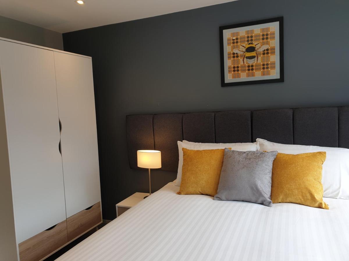 The Spires Serviced Apartments Cardiff Esterno foto
